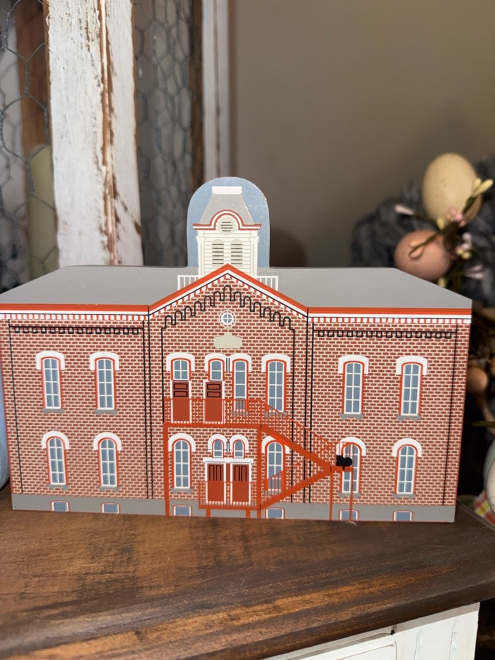 The Cats Meow Longaberger University Wooden Figurine